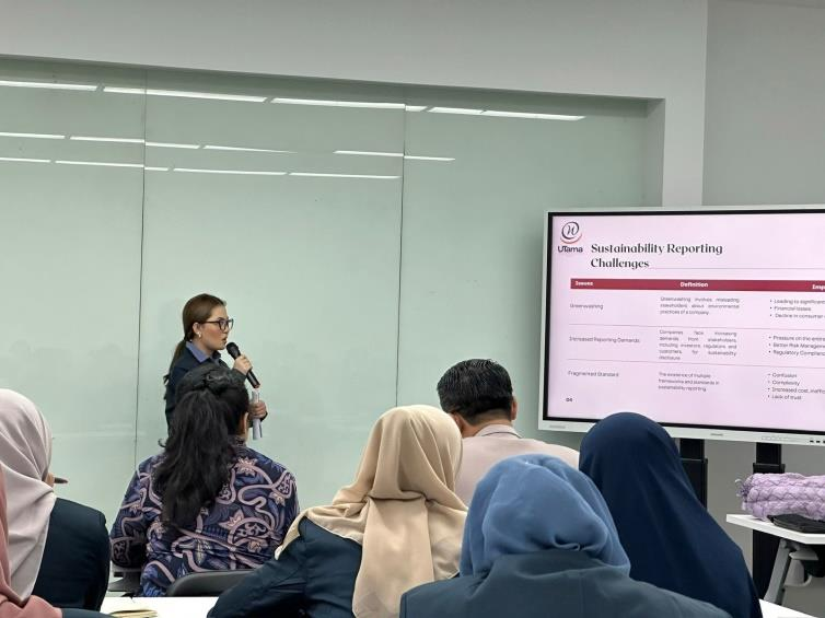 Kuliah kerja lapangan ke malaysia